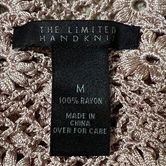 🌸🩷The Limited Crochet Lace Blouse in Light Purple - Picture 13 of 13